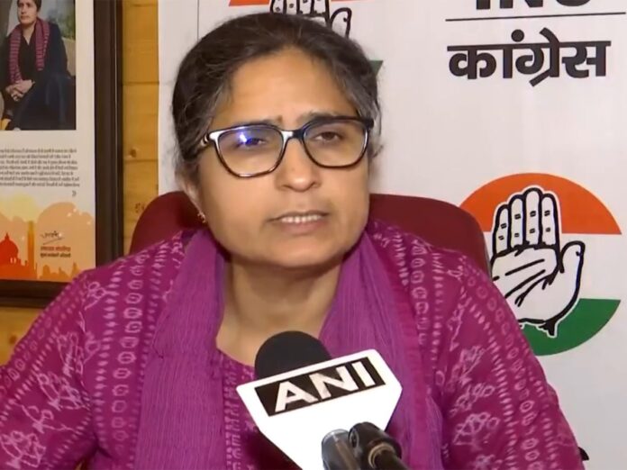 नीट पेपर लीक मामले पर बयान देतीं कांग्रेस सांसद रंजीत रंजन