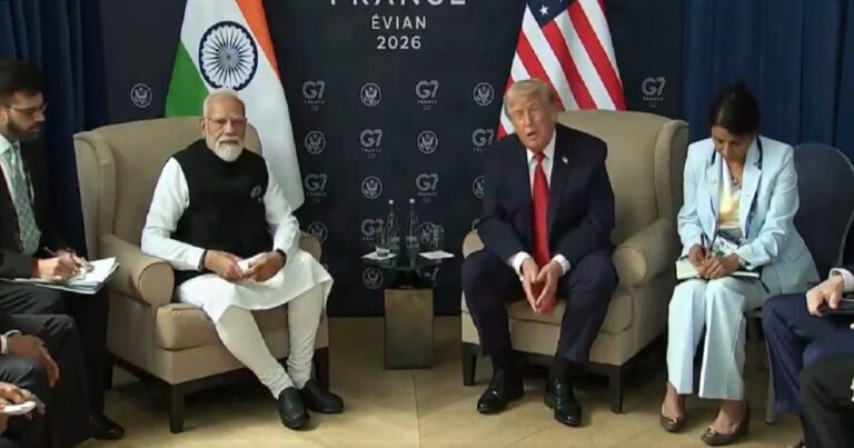 जी-7 सम्मेलन में प्रधानमंत्री नरेंद्र मोदी और डोनाल्ड ट्रंप की मुलाकात