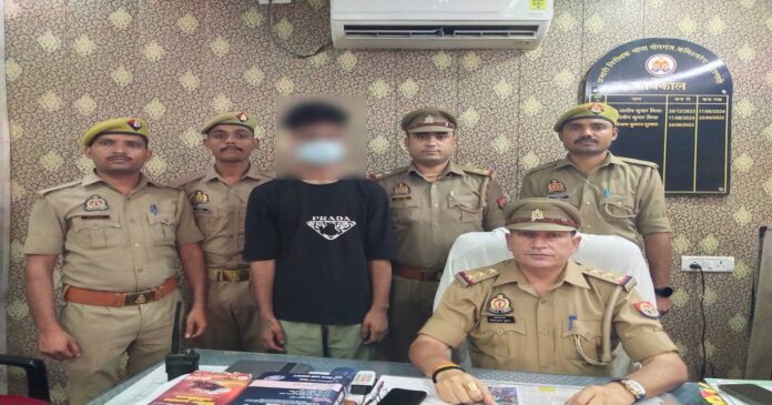 नाबालिग किशोरी बरामदगी मामले में कार्रवाई करती वाराणसी पुलिस