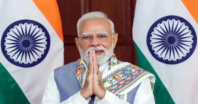 पीएम मोदी दिल्ली हवाई अड्डे पर नीट परीक्षा के दौरान रुके