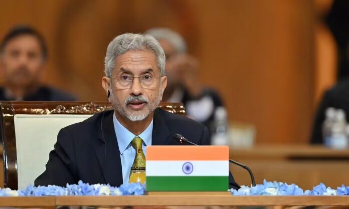 फिनलैंड में कार्यक्रम के दौरान रूसी तेल और यूरोप पर बयान देते विदेश मंत्री एस. जयशंकर