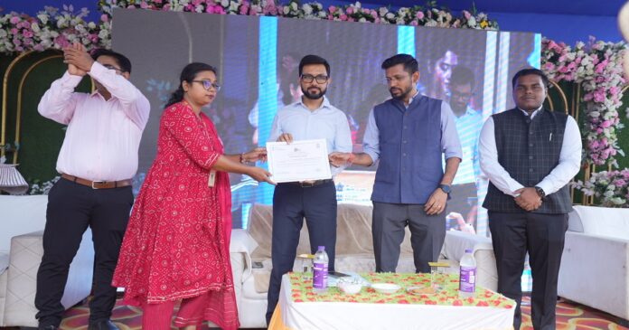 मुजफ्फरपुर में पीएम सूर्यघर मुफ्त बिजली योजना के तहत आयोजित सोलर मेला सह सोलर लोन मेला