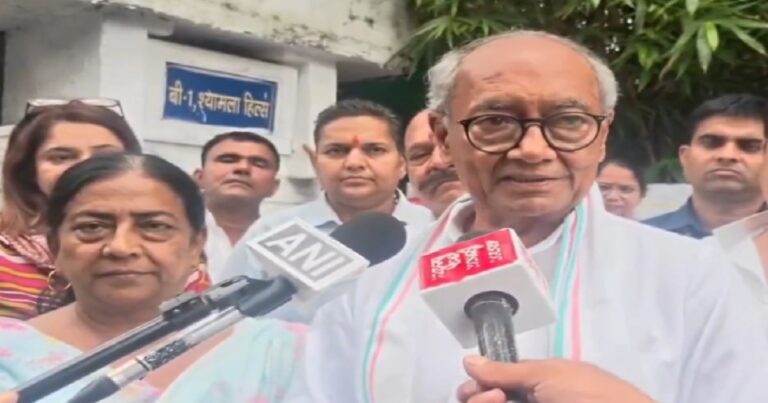 राम मंदिर चढ़ावा विवाद पर बयान देते दिग्विजय सिंह