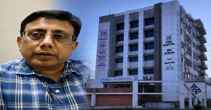 फोर्ड हॉस्पिटल में लेप्रोस्कोपिक सर्जरी से पेट में फंसी गोली निकालने वाली डॉक्टरों की टीम