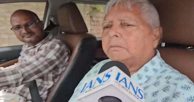 चारा घोटाला मामले में सुप्रीम कोर्ट से राहत मिलने के बाद लालू प्रसाद यादव