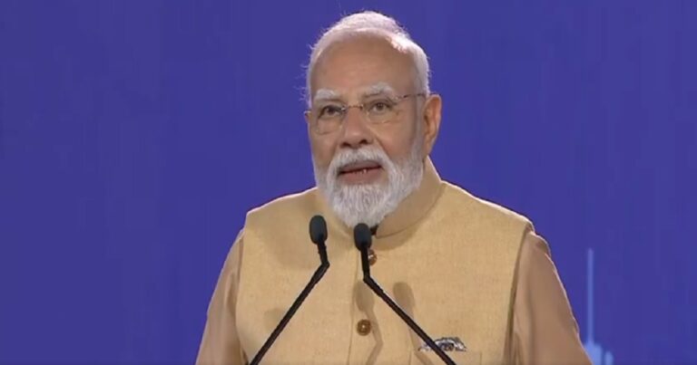 ऑस्ट्रेलिया के मेलबर्न में भारतीय समुदाय को संबोधित करते प्रधानमंत्री नरेंद्र मोदी
