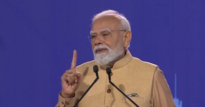 प्रधानमंत्री नरेंद्र मोदी ऑस्ट्रेलिया में बच्चों के सोशल मीडिया कानून पर बोलते हुए