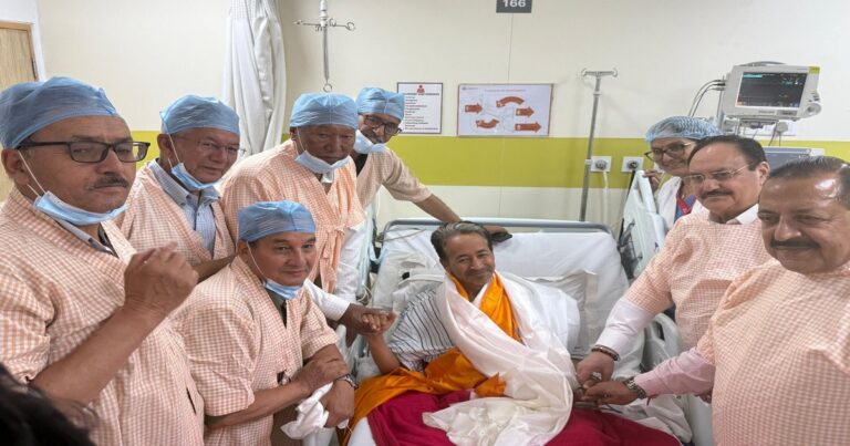 सोनम वांगचुक ने 26 दिन बाद भूख हड़ताल खत्म की