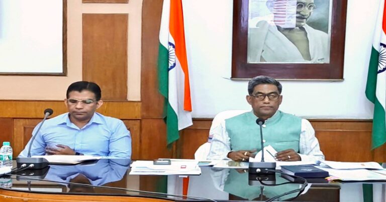 बिहार में पीएम सूर्य घर मुफ्त बिजली योजना के तहत 2.5 लाख घरों की छत पर रूफटॉप सोलर संयंत्र लगाने का लक्ष्य।