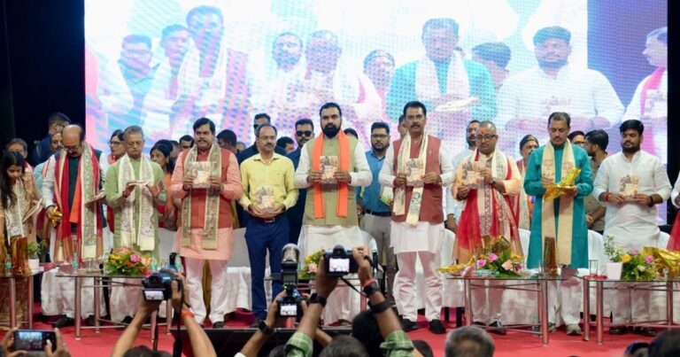 पटना के रविंद्र भवन में तुलसी के राम कार्यक्रम में संजय सरावगी