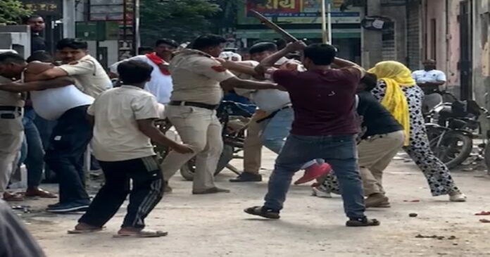 भलस्वा डेयरी में पुलिसकर्मियों पर हमले की घटना