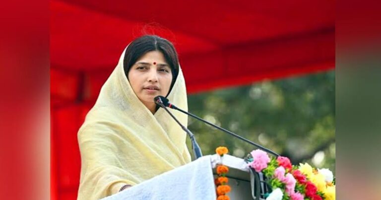 डिंपल यादव ने लखनऊ में स्त्री सम्मान समृद्धि योजना का ऐलान किया