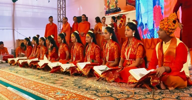 नवादा में 5000 से अधिक विद्यार्थियों ने एक साथ किया श्रीरामचरितमानस का संगीतमय पाठ।