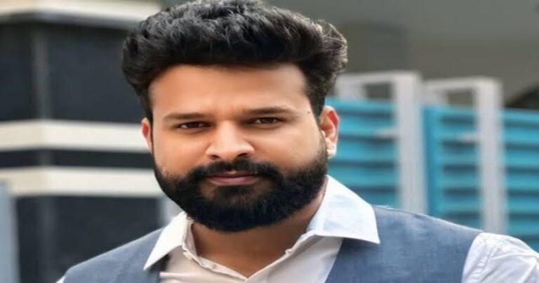 भोजपुरी गायक रितेश पांडेय से 10 लाख रुपये की रंगदारी मांगने का मामला