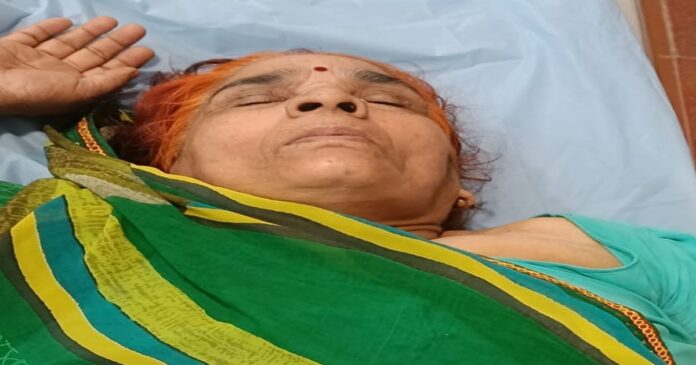 वाराणसी में चेन छीनने की कोशिश में घायल 75 वर्षीय महिला