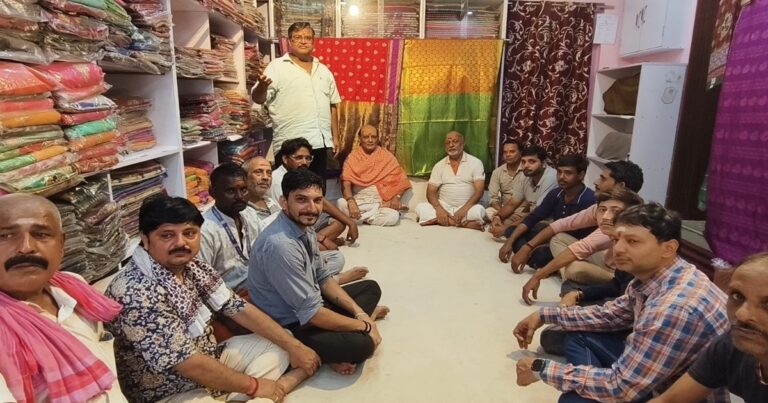 काशी विश्वनाथ धाम के आसपास वाहनों की आवाजाही सीमित करने के प्रस्ताव पर स्थानीय लोगों ने सुविधा आधारित व्यवस्था की मांग की।