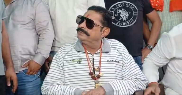 दुलारचंद यादव हत्याकांड में सुप्रीम कोर्ट द्वारा अनंत सिंह की जमानत रद्द किए जाने के बाद पीड़ित परिवार ने न्याय मिलने तक ब्रह्मभोज और पुण्यतिथि नहीं मनाने का ऐलान किया।