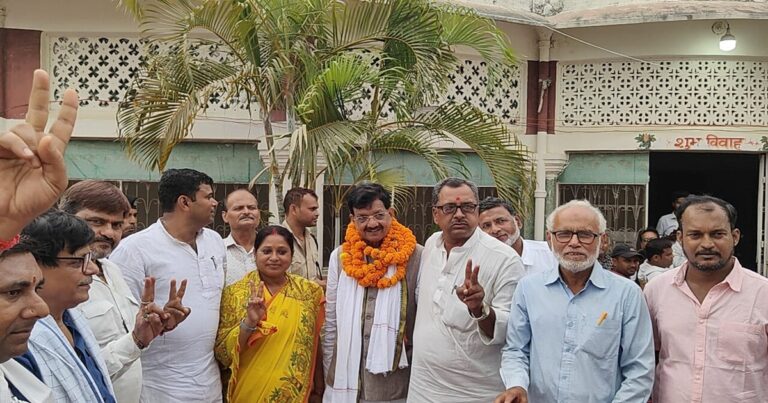 बिहार विधान परिषद चुनाव के लिए कांग्रेस समर्थित उम्मीदवारों ने दाखिल किया नामांकन