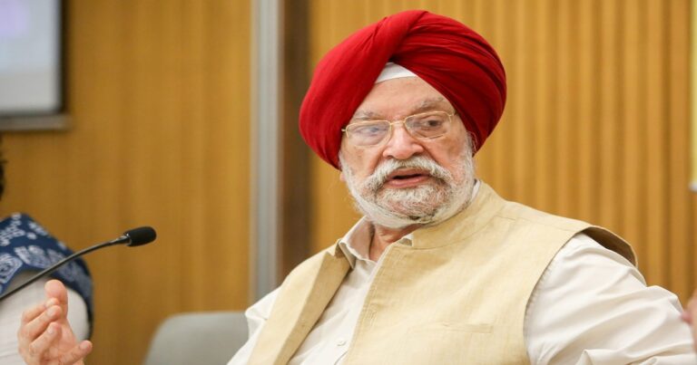 हरदीप सिंह पुरी और बीएल वर्मा को दोबारा टिकट नहीं मिला।