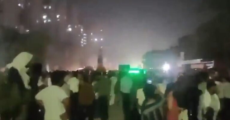 हरियाणा में बिजली कर्मचारियों की हड़ताल से कई जिलों में बिजली सप्लाई प्रभावित, निजी लाइसेंस को लेकर विवाद जारी।