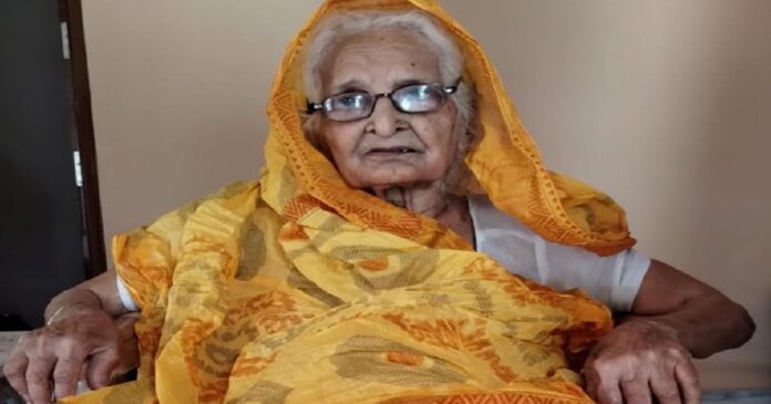 मिथिला पांडेय के निधन पर लोगों ने श्रद्धांजलि अर्पित की।