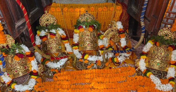 तुलसीघाट पर मुकुट पूजन के साथ रामलीला का शुभारंभ