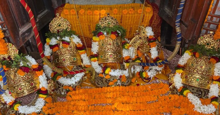 तुलसीघाट पर मुकुट पूजन के साथ रामलीला का शुभारंभ