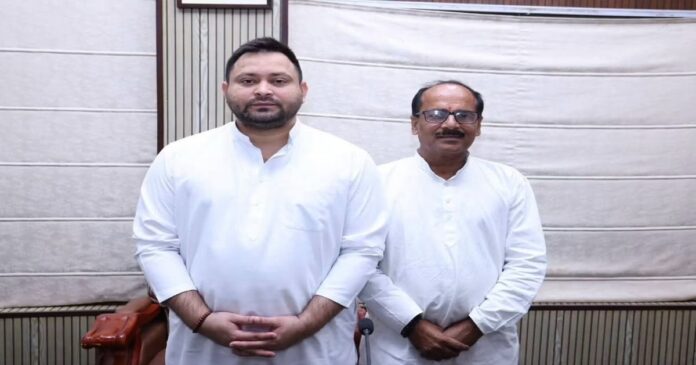 अनिल कुमार झा की जीत को एजाज अहमद ने तेजस्वी यादव और राजद कार्यकर्ताओं की मेहनत का परिणाम बताया।