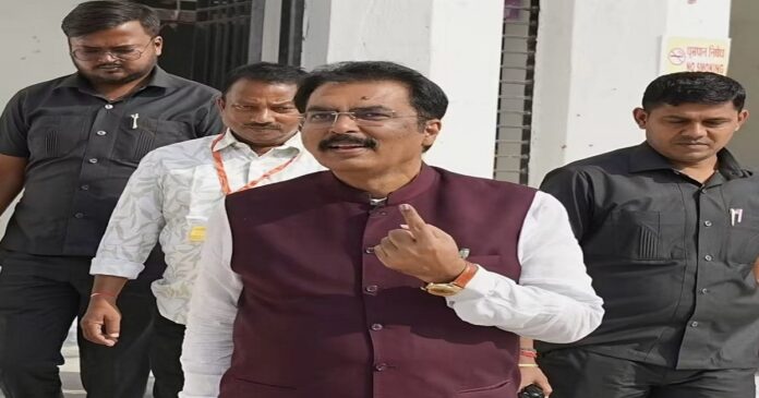 बिहार भाजपा अध्यक्ष संजय सरावगी ने एनडीए प्रत्याशियों की सभी आठ सीटों पर जीत का दावा किया।